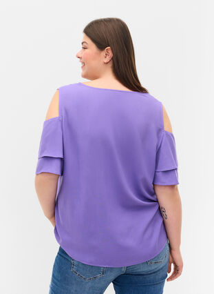 Short sleeved blouse in viscose, Passion Flower, Model image number 1