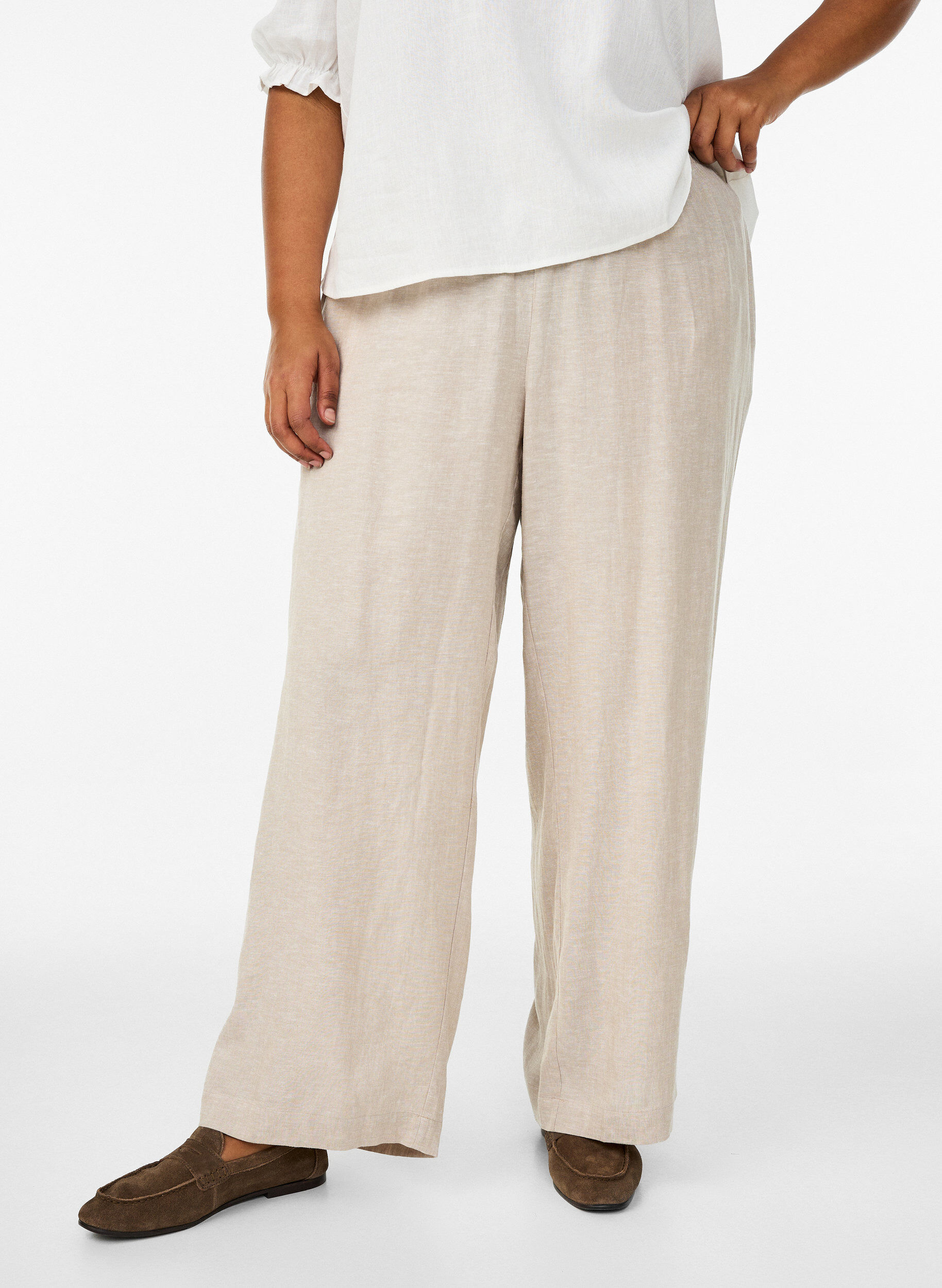 Zizzifashion Loose trousers in linen and viscose, Beige, Model image number 2
