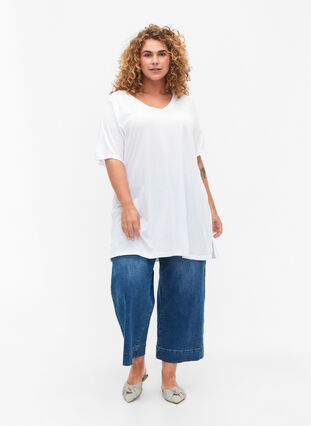 Single colour oversized t-shirt with v-neck, Bright White, Model image number 2