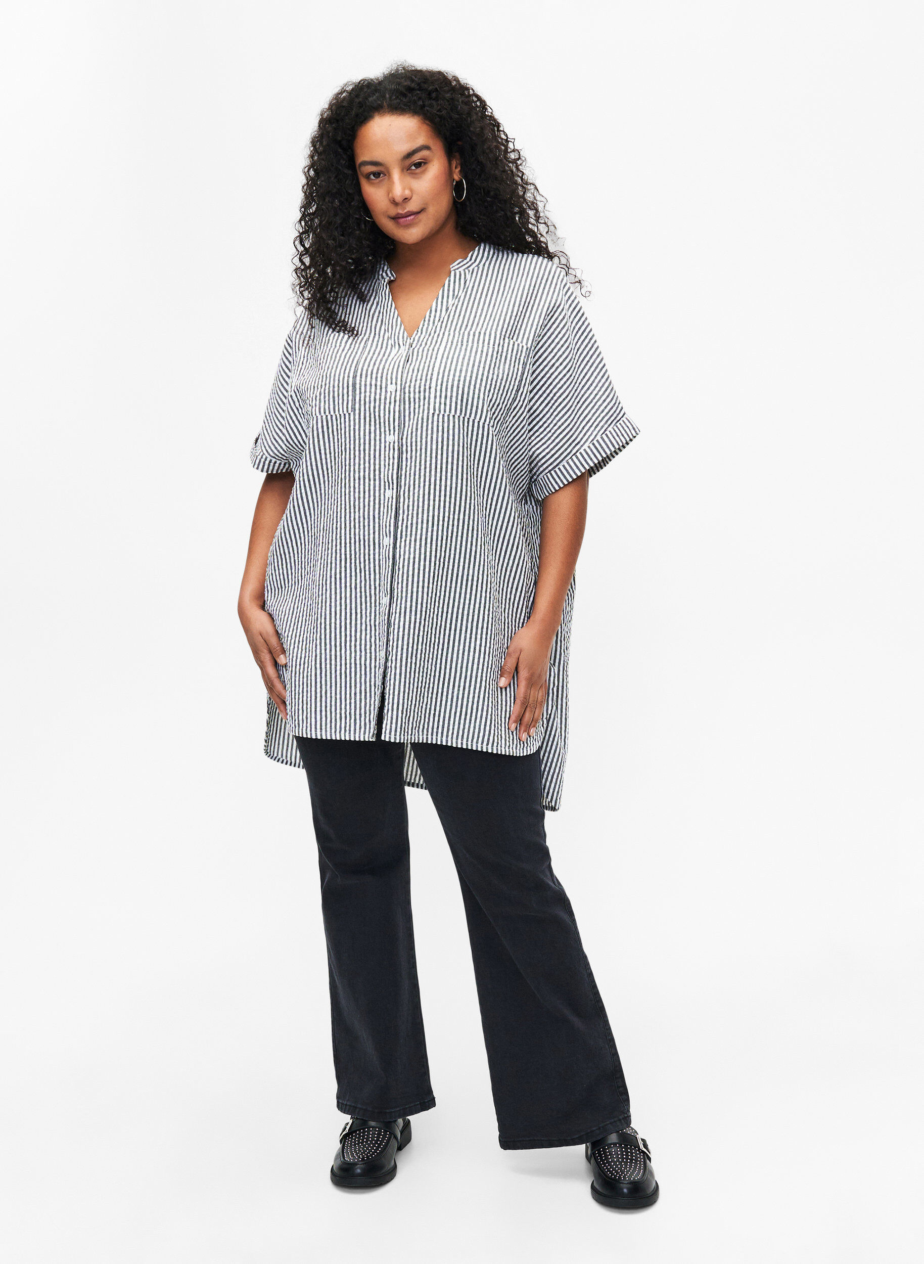 Zizzifashion Striped shirt with chest pockets, White/Black Stripe, Model image number 2