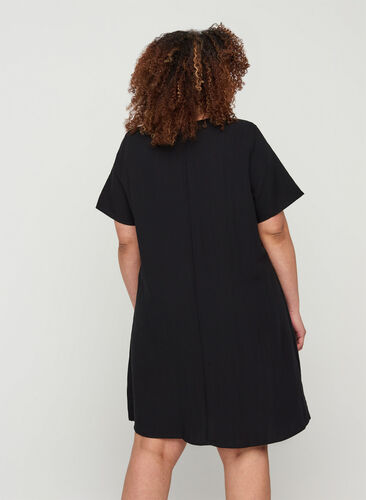 Short-sleeved viscose dress with pockets, Black, Model image number 1