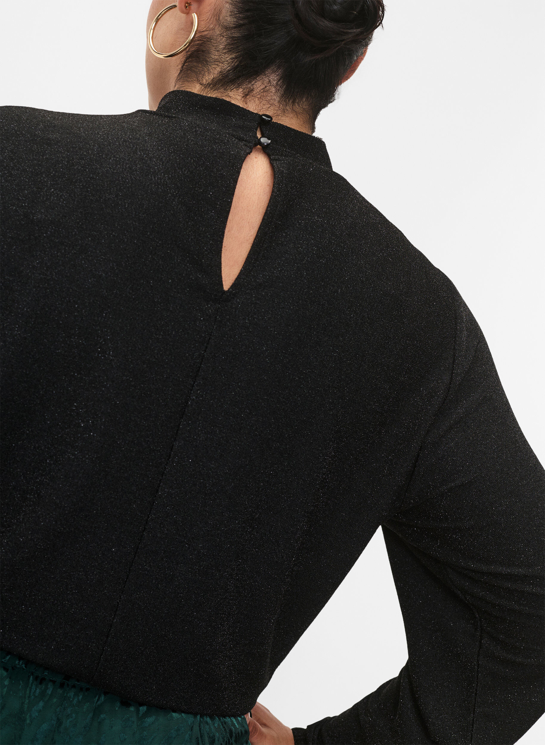 Zizzifashion Long-sleeved glitter blouse with round neck and V-detail, Black Black, Model image number 2