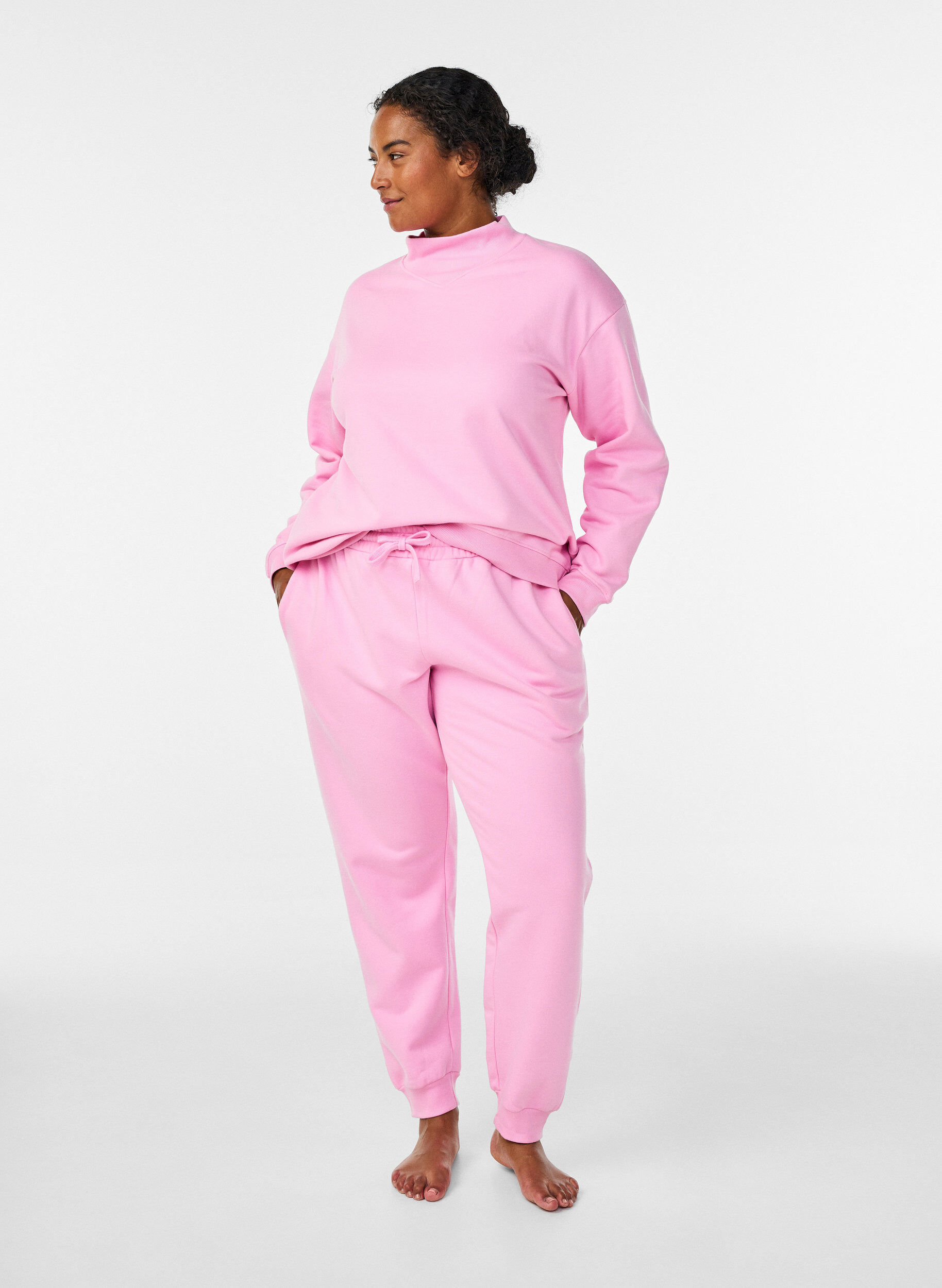 High-waisted joggers, Pink, Model