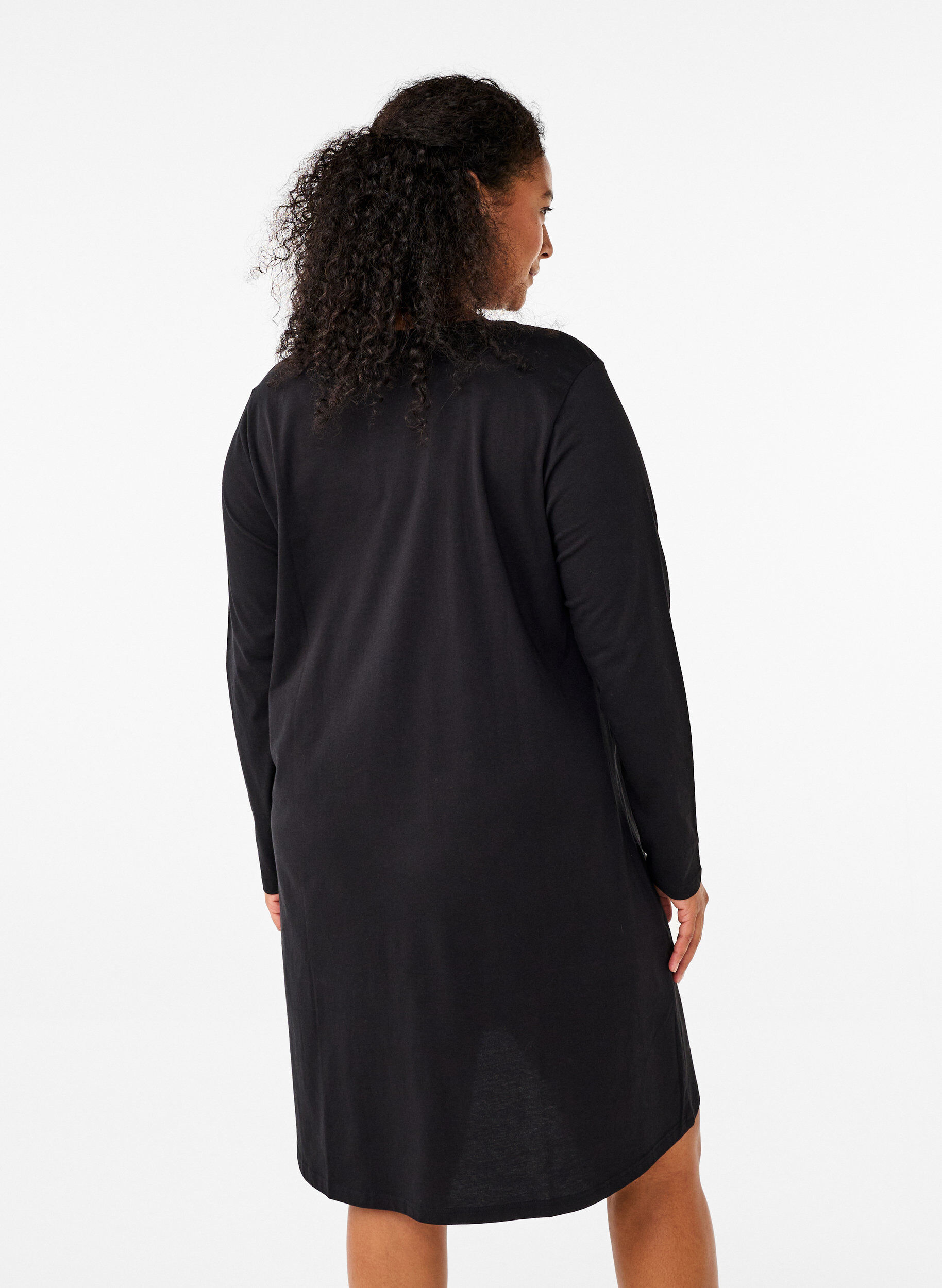 Zizzifashion Long-sleeved nightgown in organic cotton, Black, Model image number 2