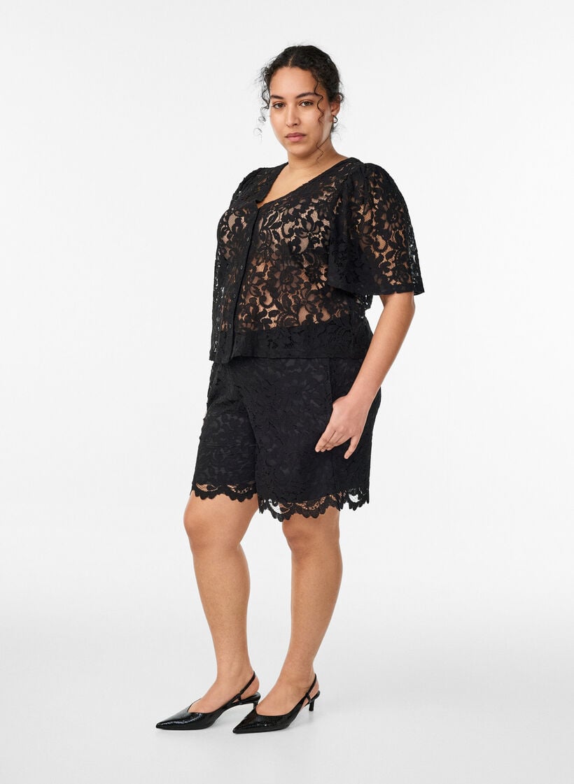 Lace shorts with high waist and pockets, Black, Model image number 1