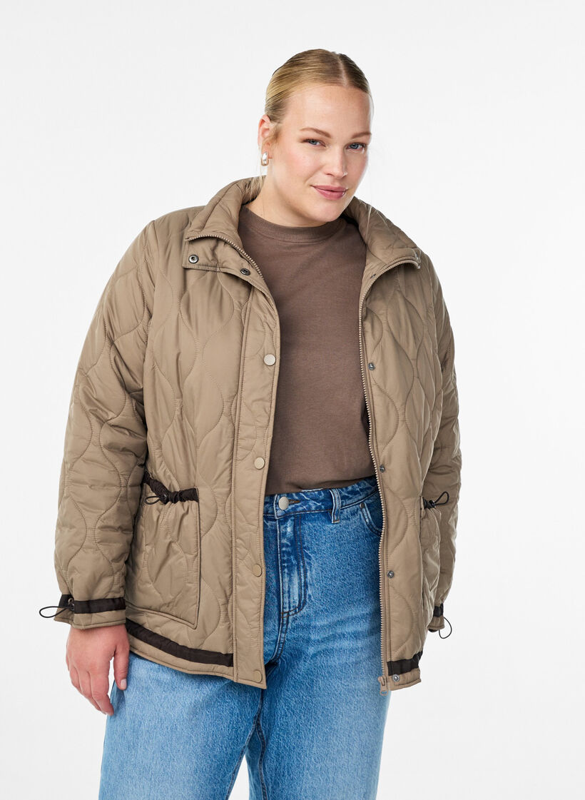 Short quilted jacket with contrast details, Beige, Model image number 0