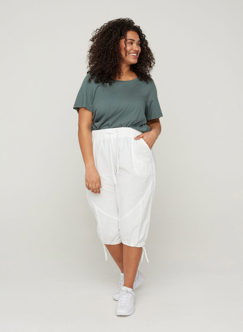 Loose cropped trousers in cotton, White, Model image number 0