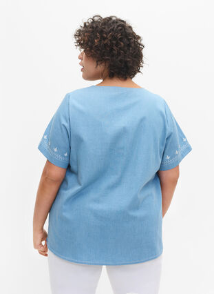Short-sleeved blouse with embroidery, Light blue denim, Model image number 1