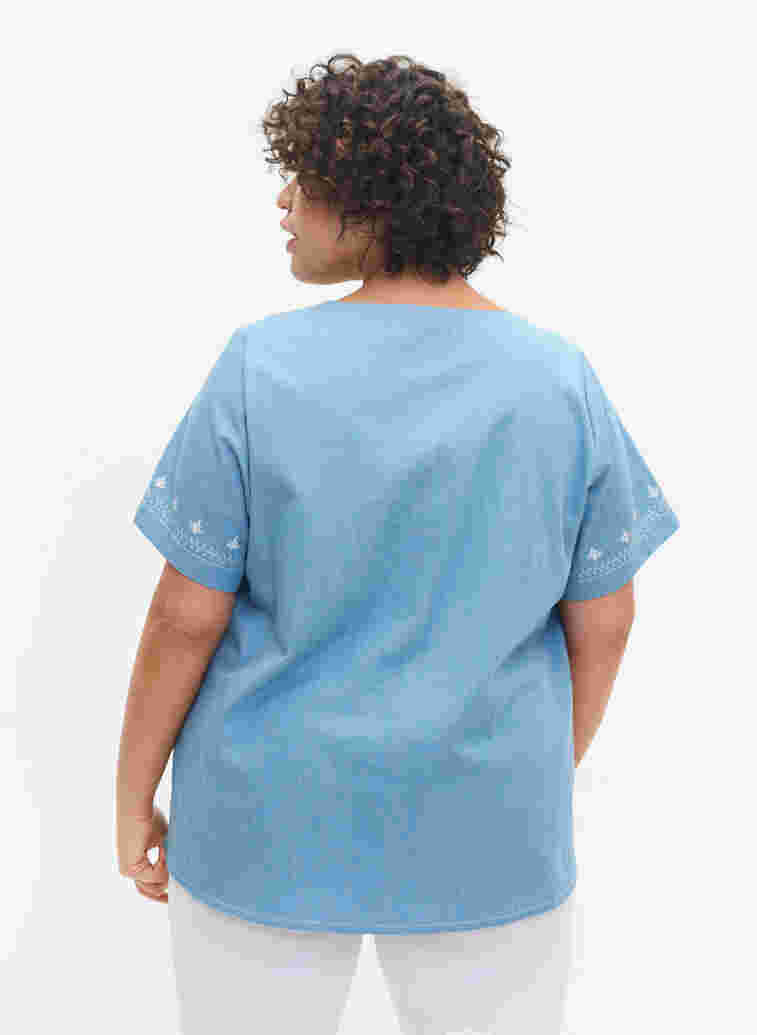Short-sleeved blouse with embroidery, Light blue denim, Model image number 1