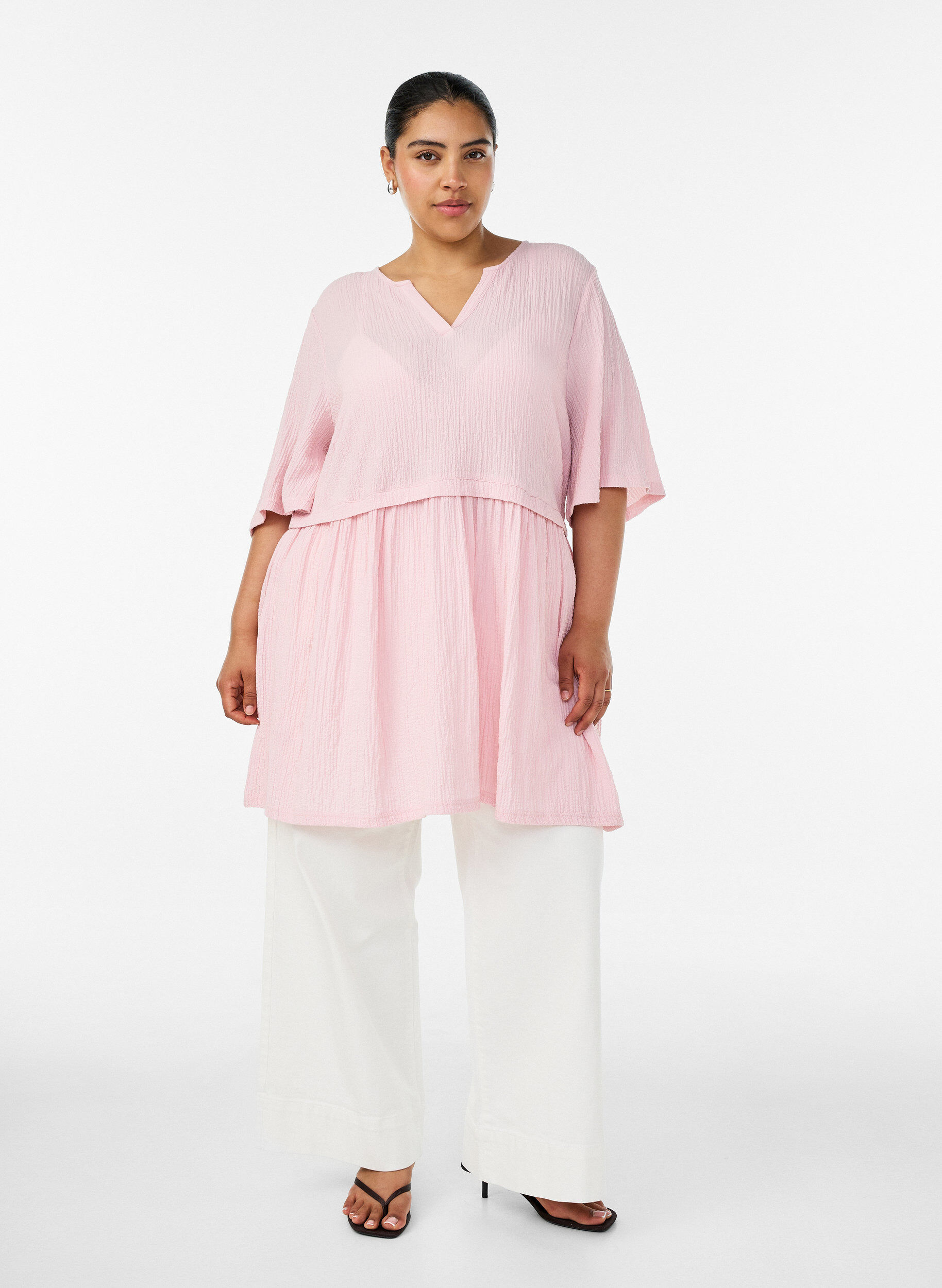 ZizzifashionTunic with crinkled texture and 1/2 sleeves, Pink, Model image number 1