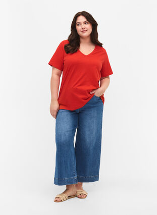 Short sleeve basic t-shirt with v-neck, Flame Scarlet, Model image number 2