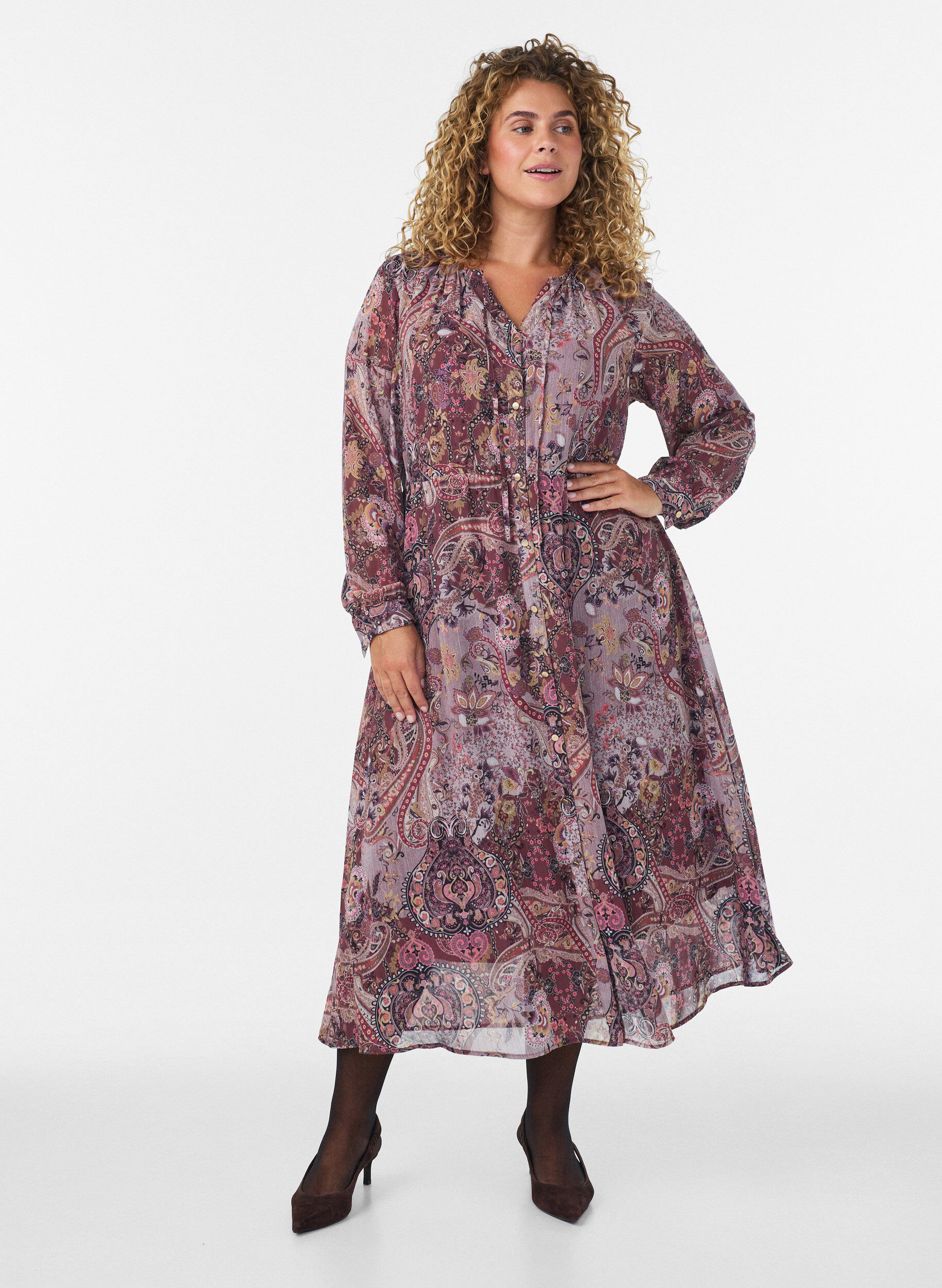 Midi dress with paisley print and elastic waist, Purple, Model