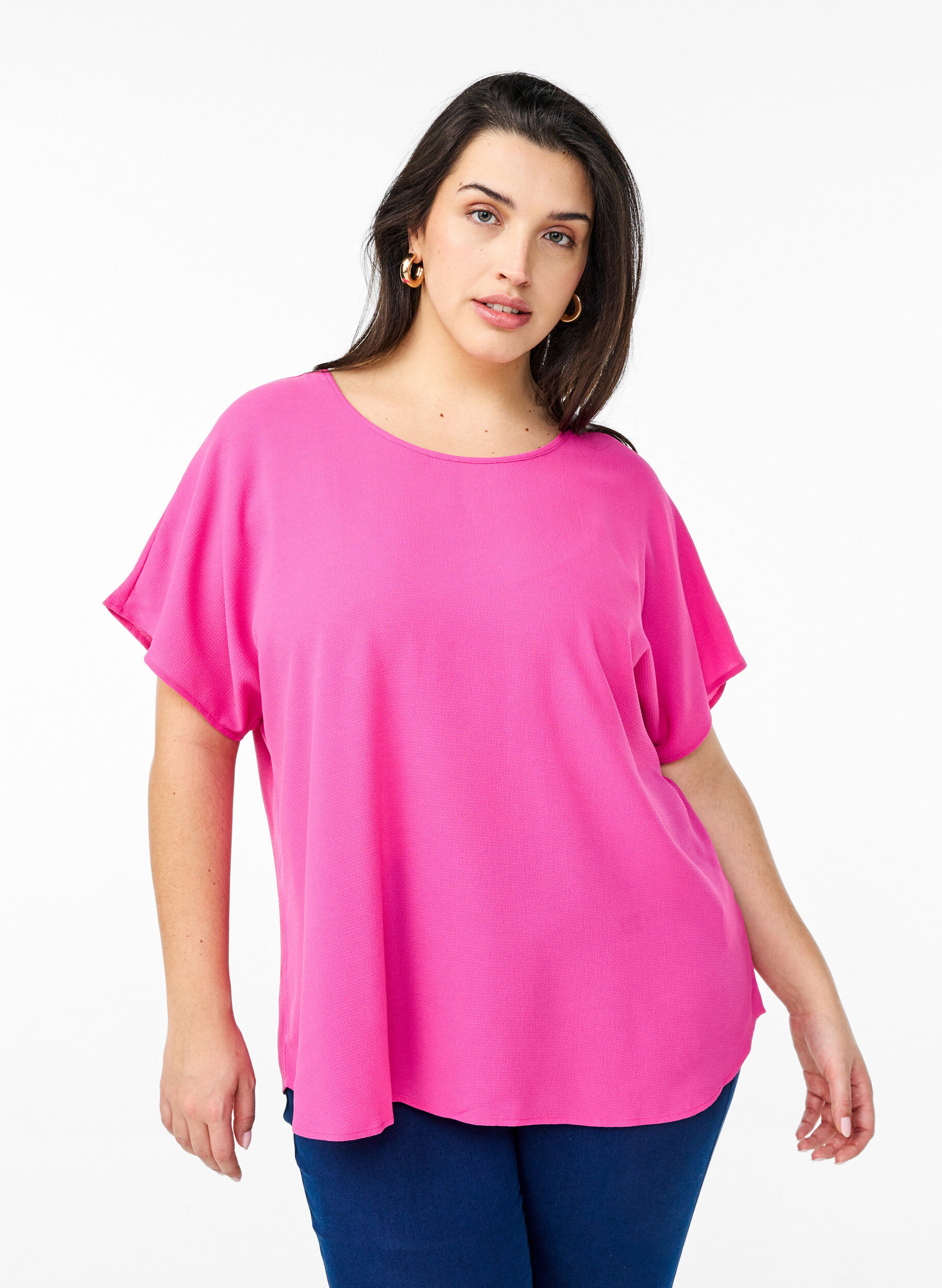 Blouse with short sleeves and a round neckline, Rose, Model
