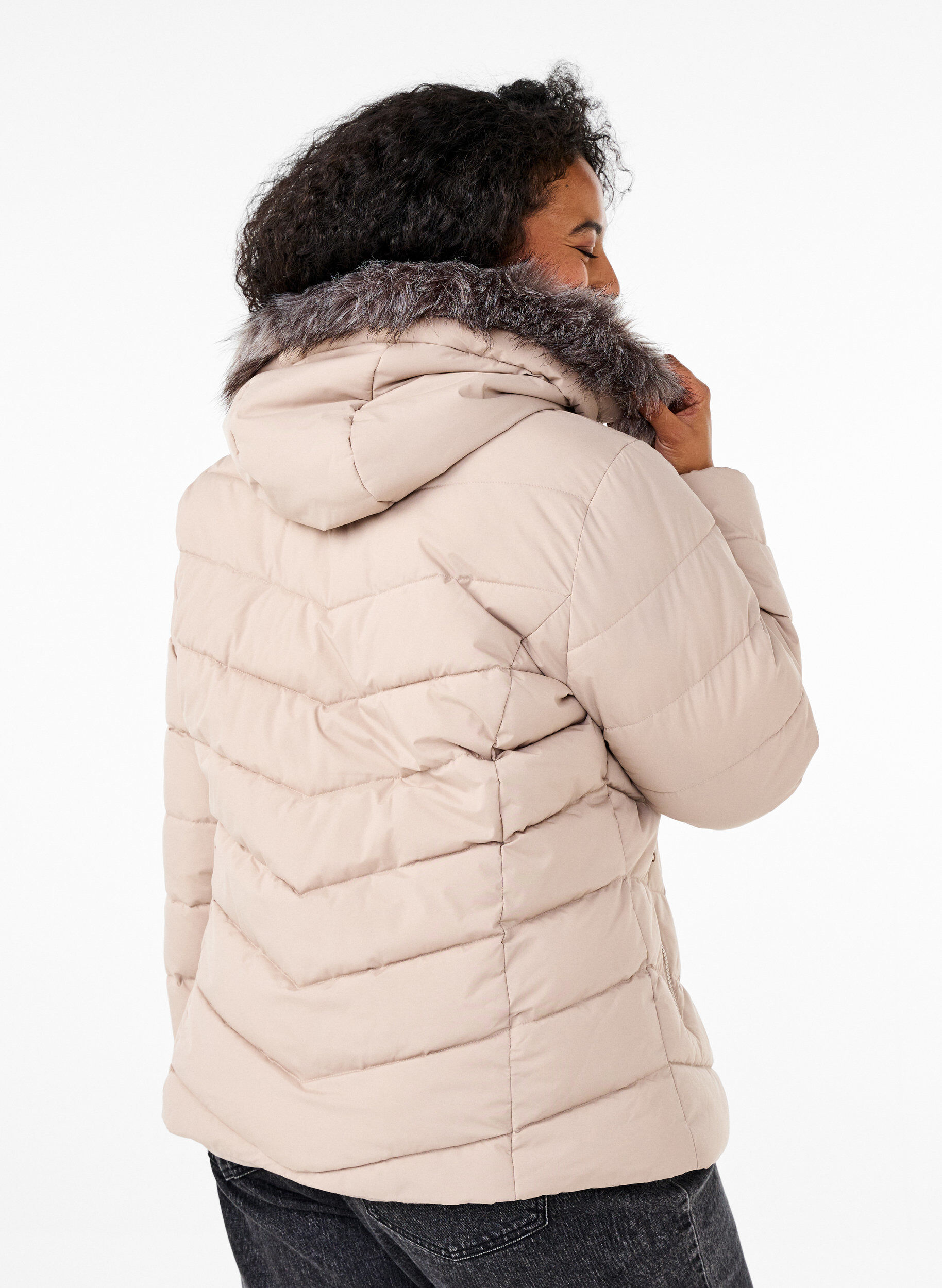 ZizzifashionShort puffer jacket with hood, Beige, Model image number 2