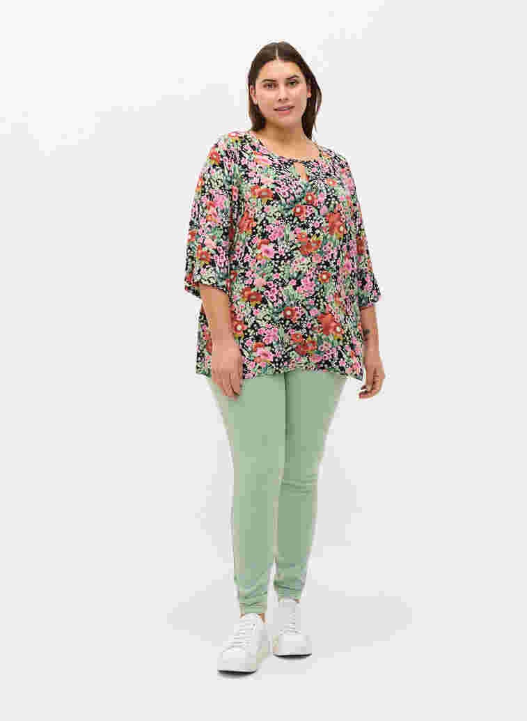 Floral blouse with 3/4 sleeves, Green Flower AOP, Model image number 2