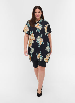 Printed viscose tunic with buttons, Roses on Navy, Model image number 2