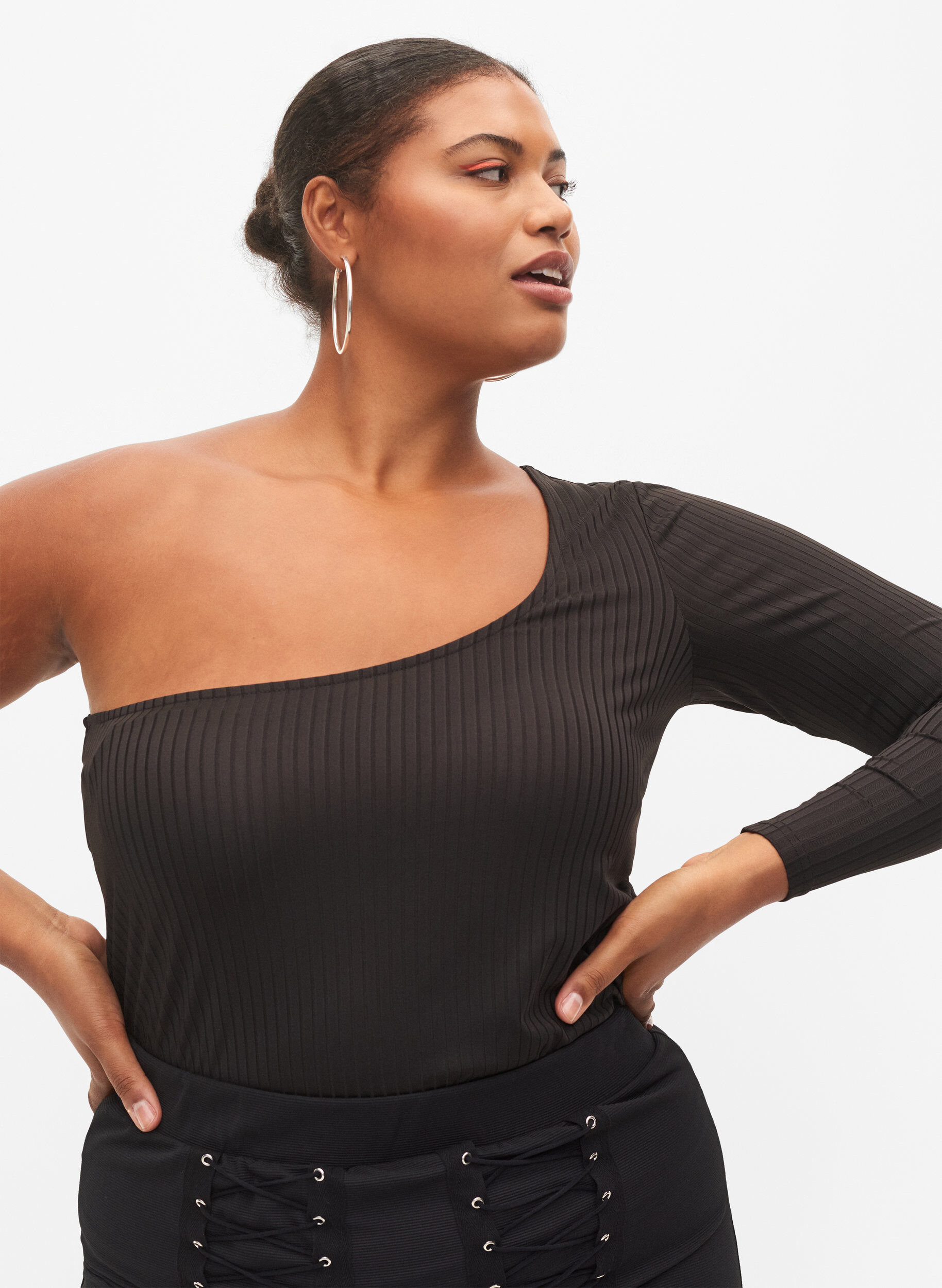 Zizzifashion One-shoulder top, Black, Model image number 2