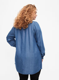 Long sleeve tunic from TENCEL™ Lyocell, Medium Blue denim, Model