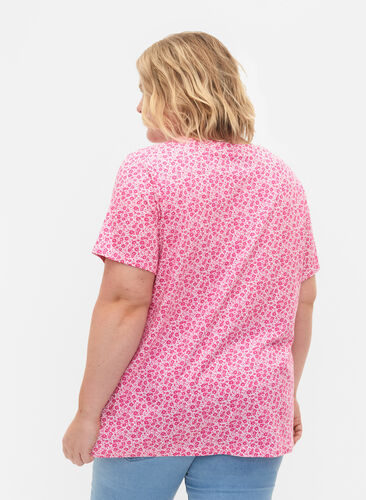 Floral cotton t-shirt with v-neck, Shocking Pink AOP, Model image number 1