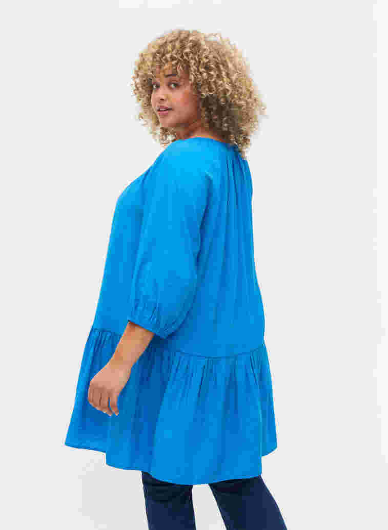 A shape Tunic dress with 3/4 sleeves, Brilliant Blue, Model
