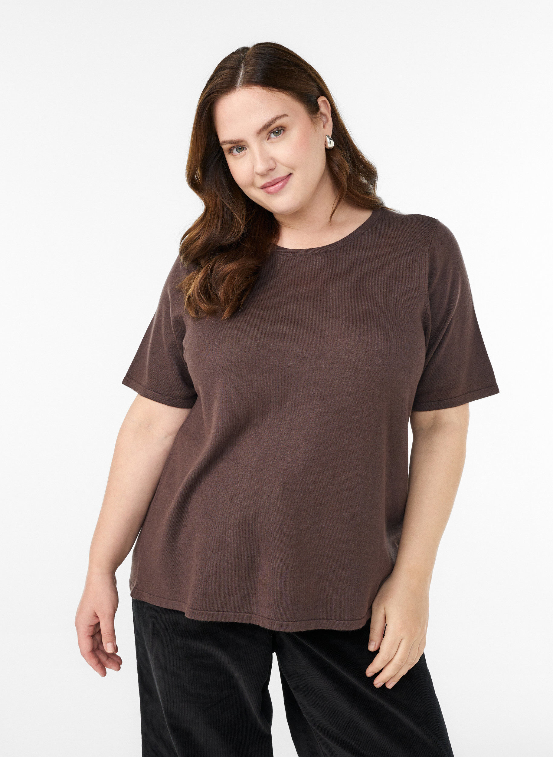 Short-sleeved knit blouse in viscose, Brown, Model