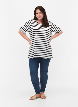 Striped T-shirt in organic cotton, Black Stripes, Model image number 2