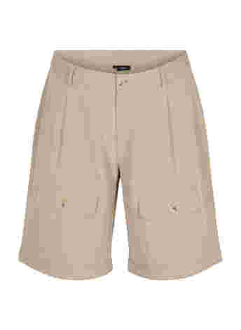 Shorts with flap pockets