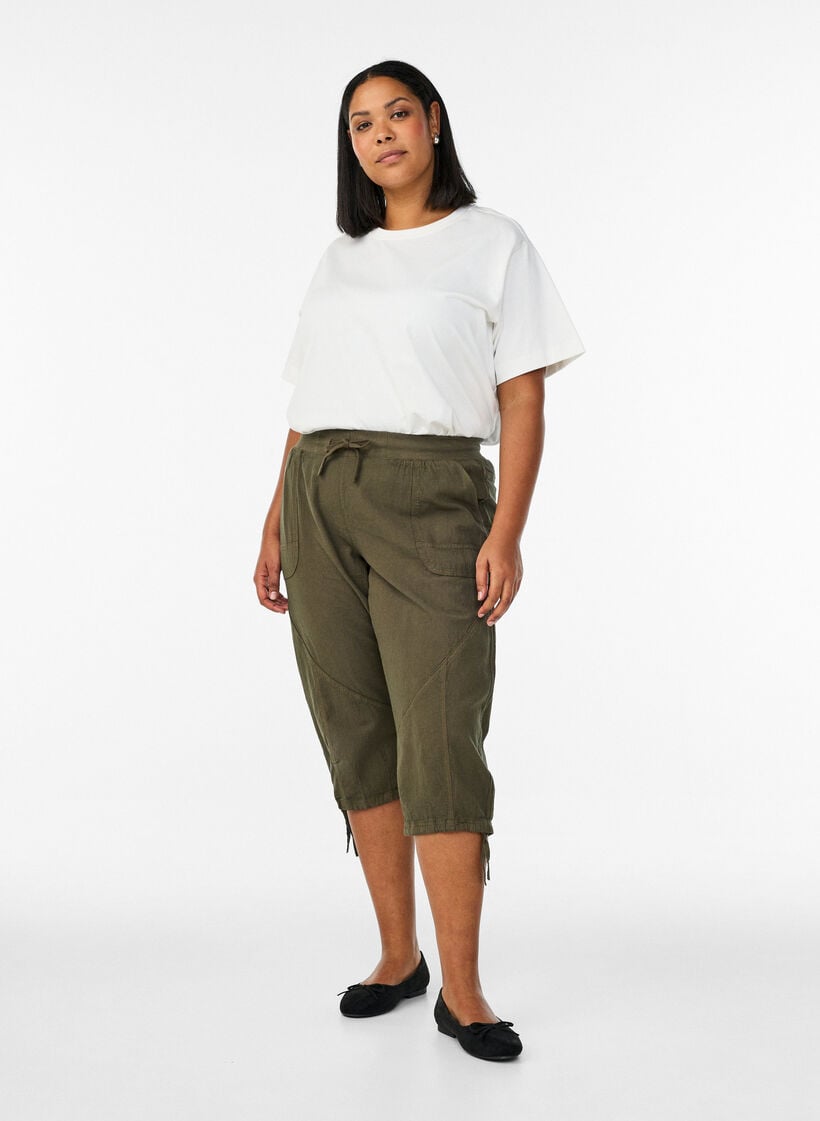 Cotton Capri trousers, Green, Model image number 0