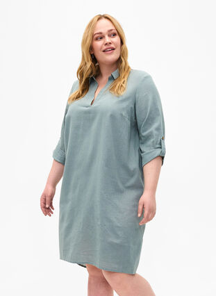Dress with a V-neck in cotton and linen, Chinois Green, Model image number 0