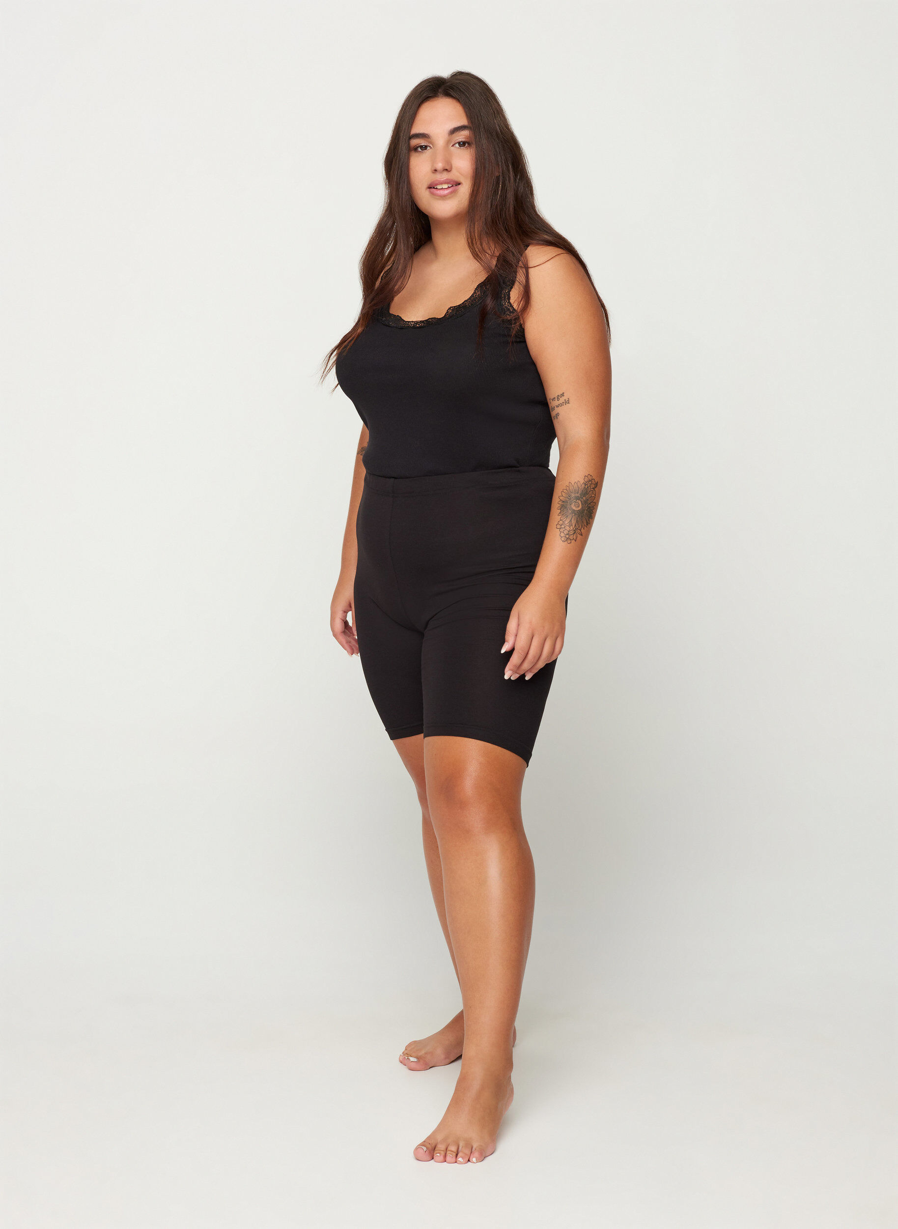 Zizzifashion Plain-coloured basic bike shorts, Black, Model image number 1