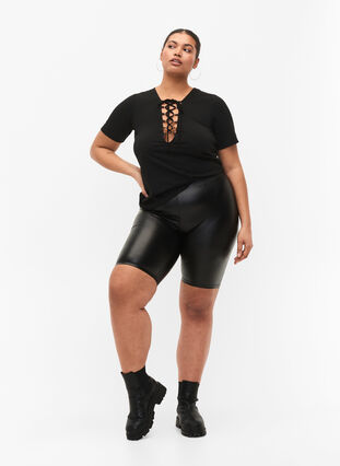 Shiny tight-fitting high-waisted shorts, Black, Model image number 3