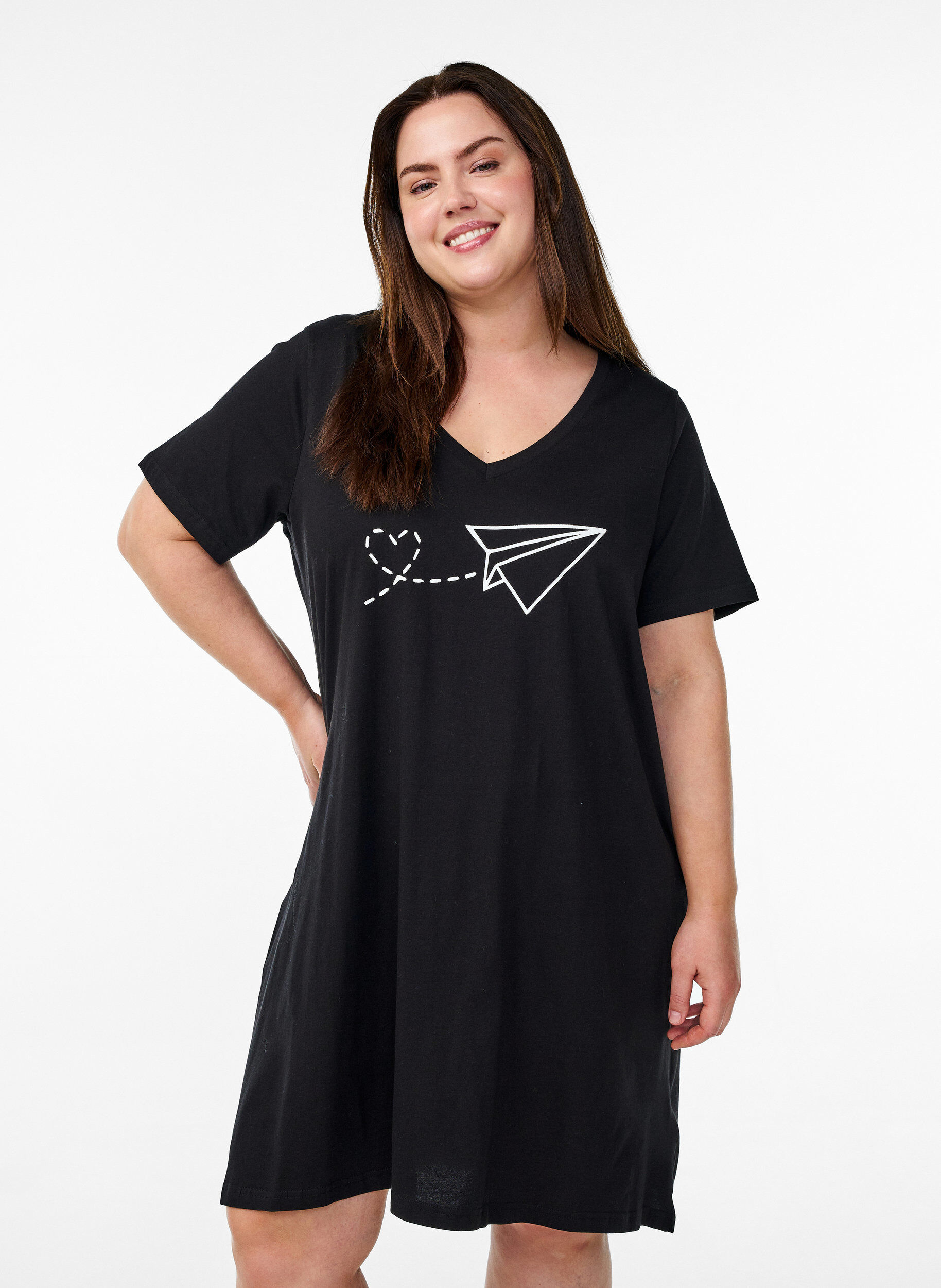 Organic cotton nightgown with v-neck, , Model