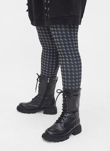 Seamless leggings in houndstooth pattern, , Model image number 0