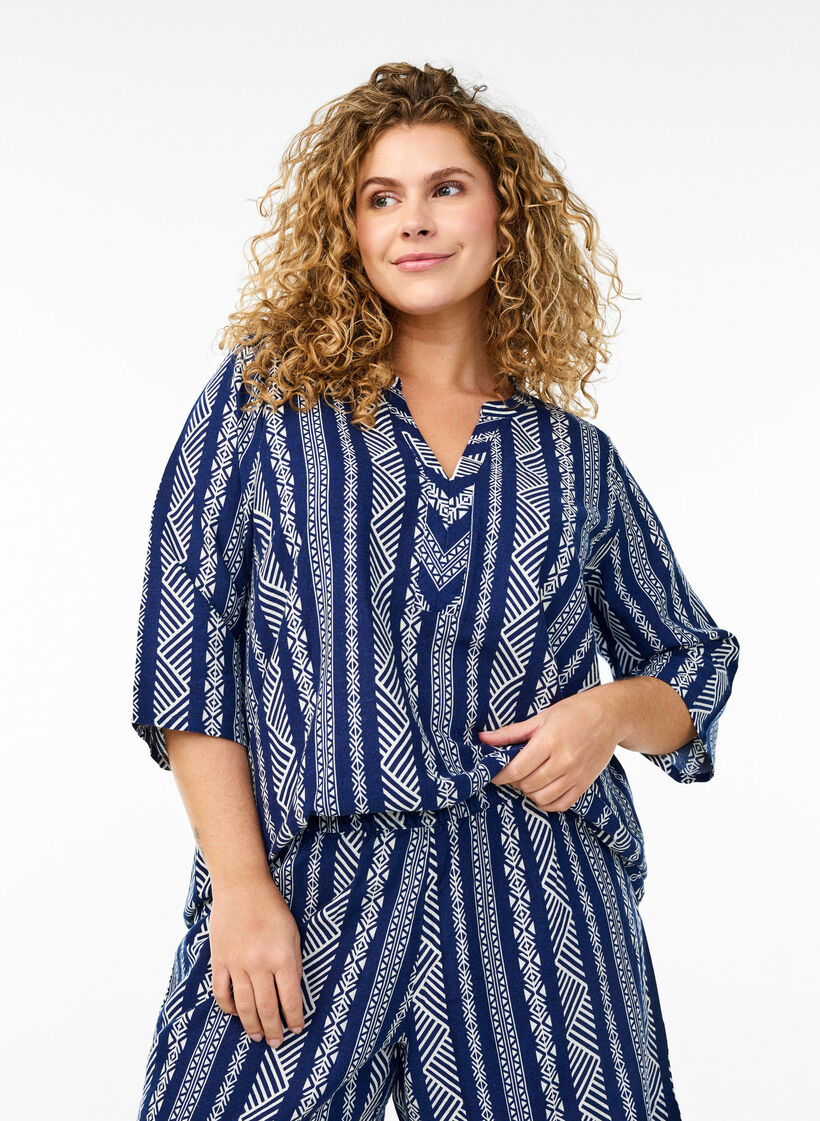Striped blouse in linen-viscose blend, Blue, Model image number 0