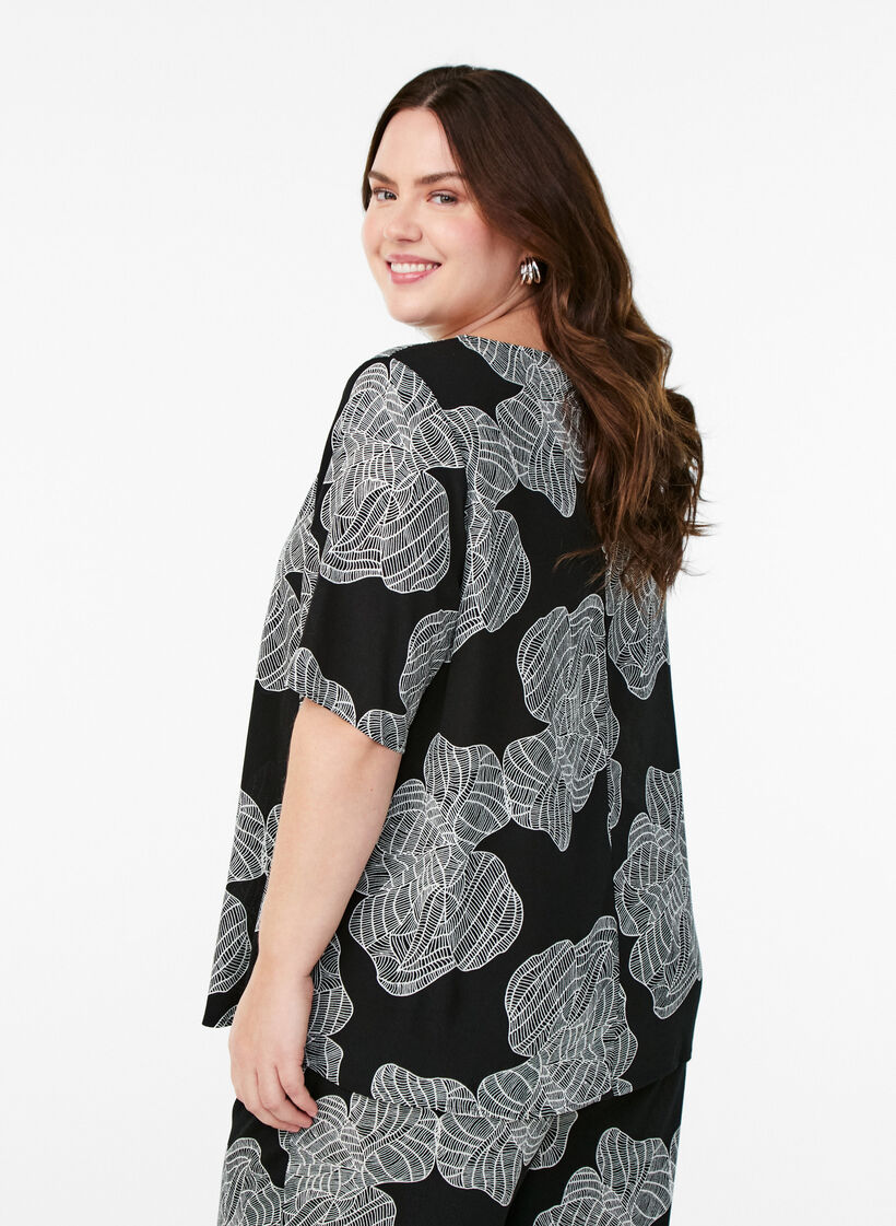 Short sleeve viscose Blouse with print, Black, Model image number 2