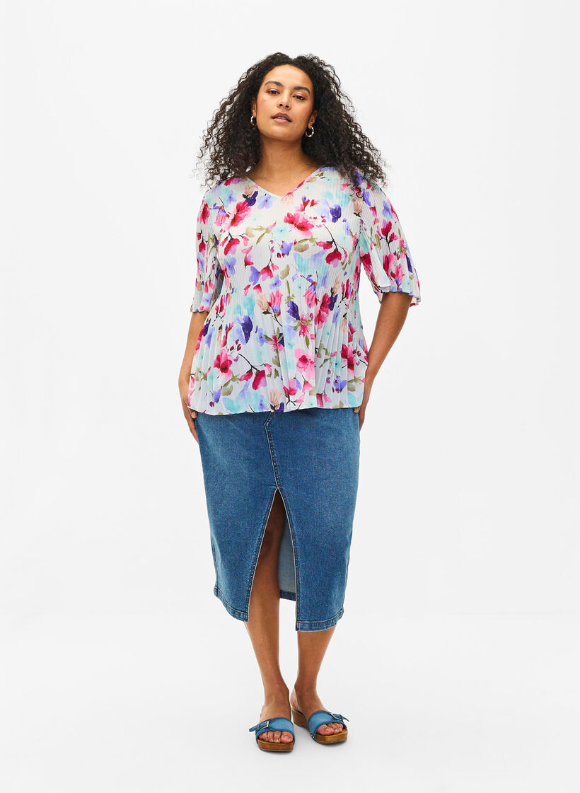 Pleated floral blouse, White/MultiFlowerAOP, Model image number 2