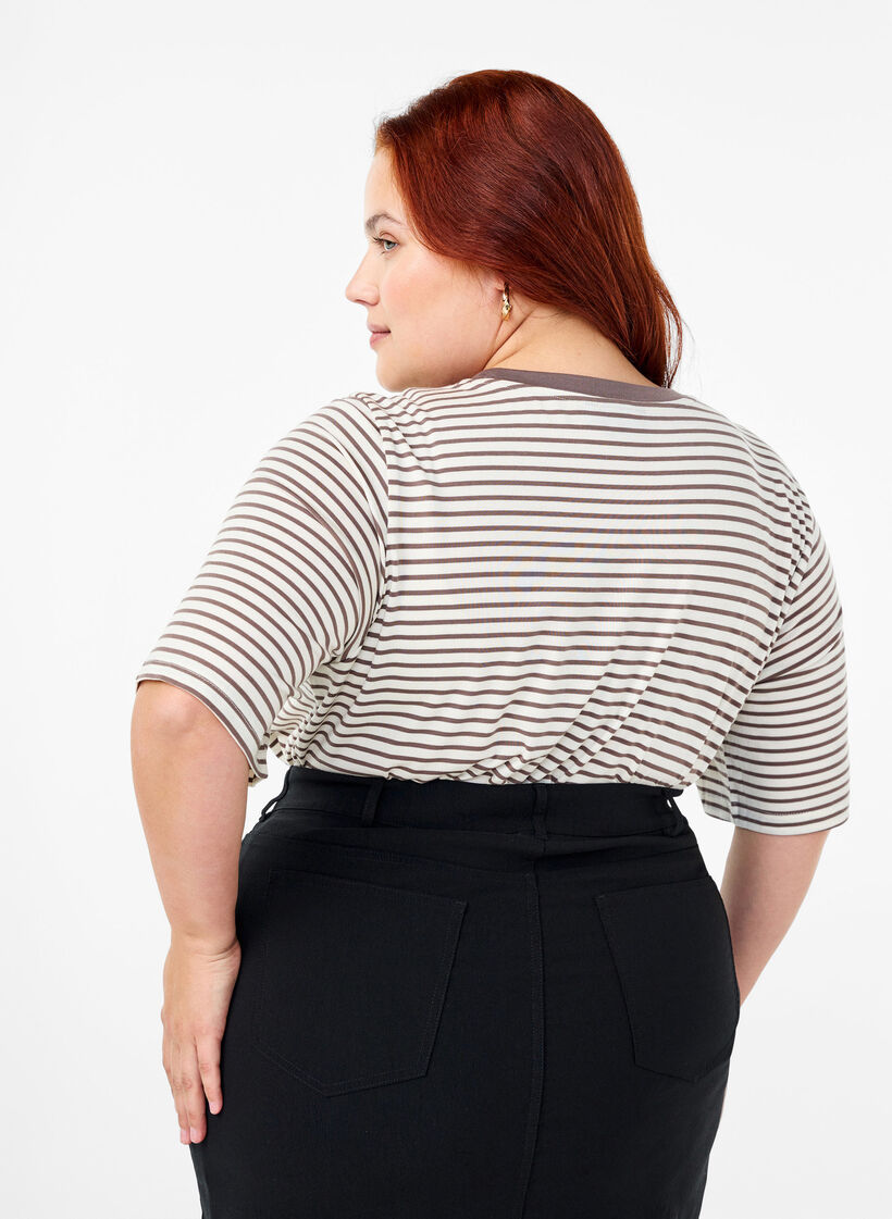 Striped T-shirt in lyocell with round neck, Brown, Model image number 2
