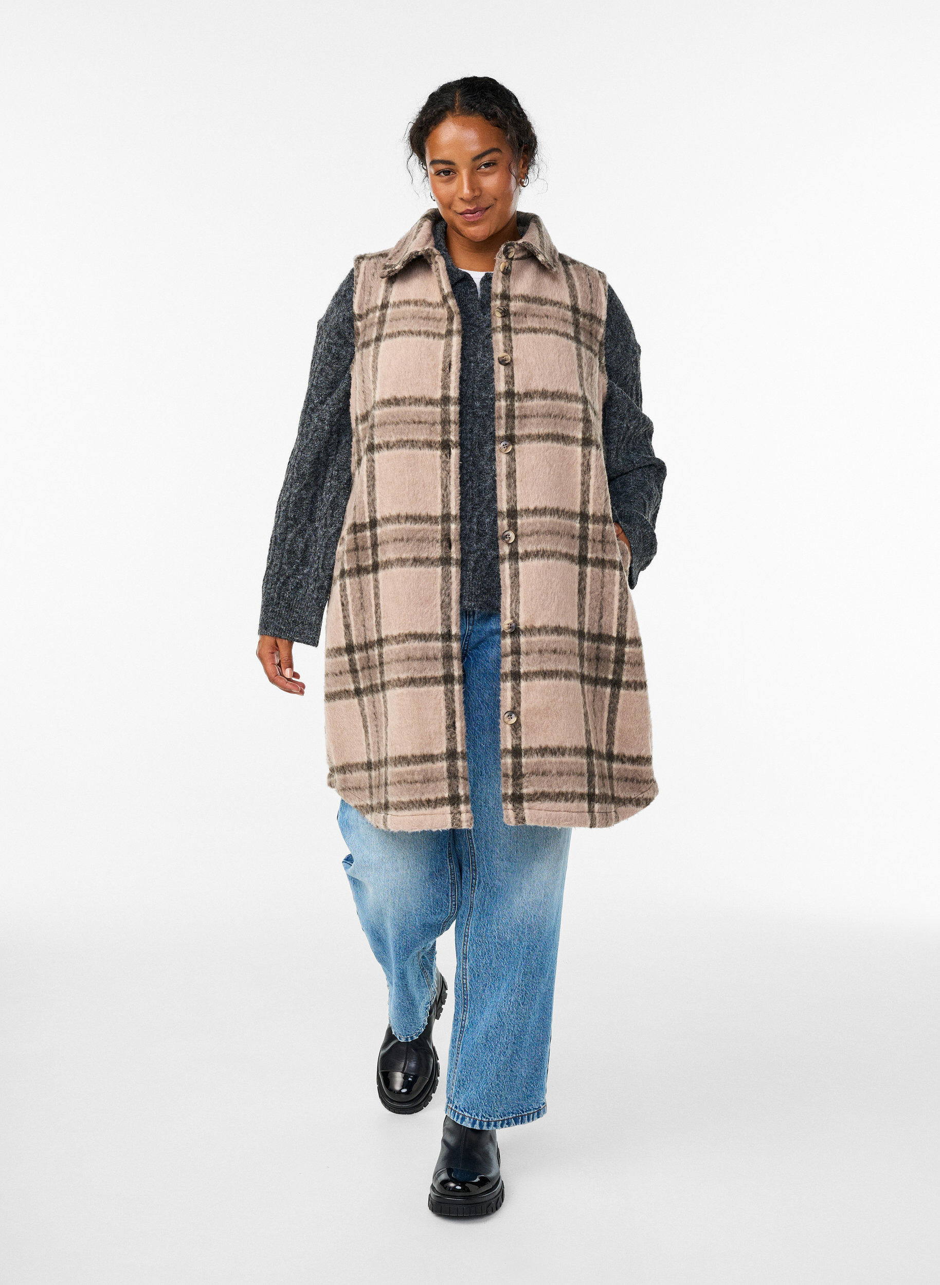 Zizzifashion Long checked vest in brushed quality, Beige, Model image number 1