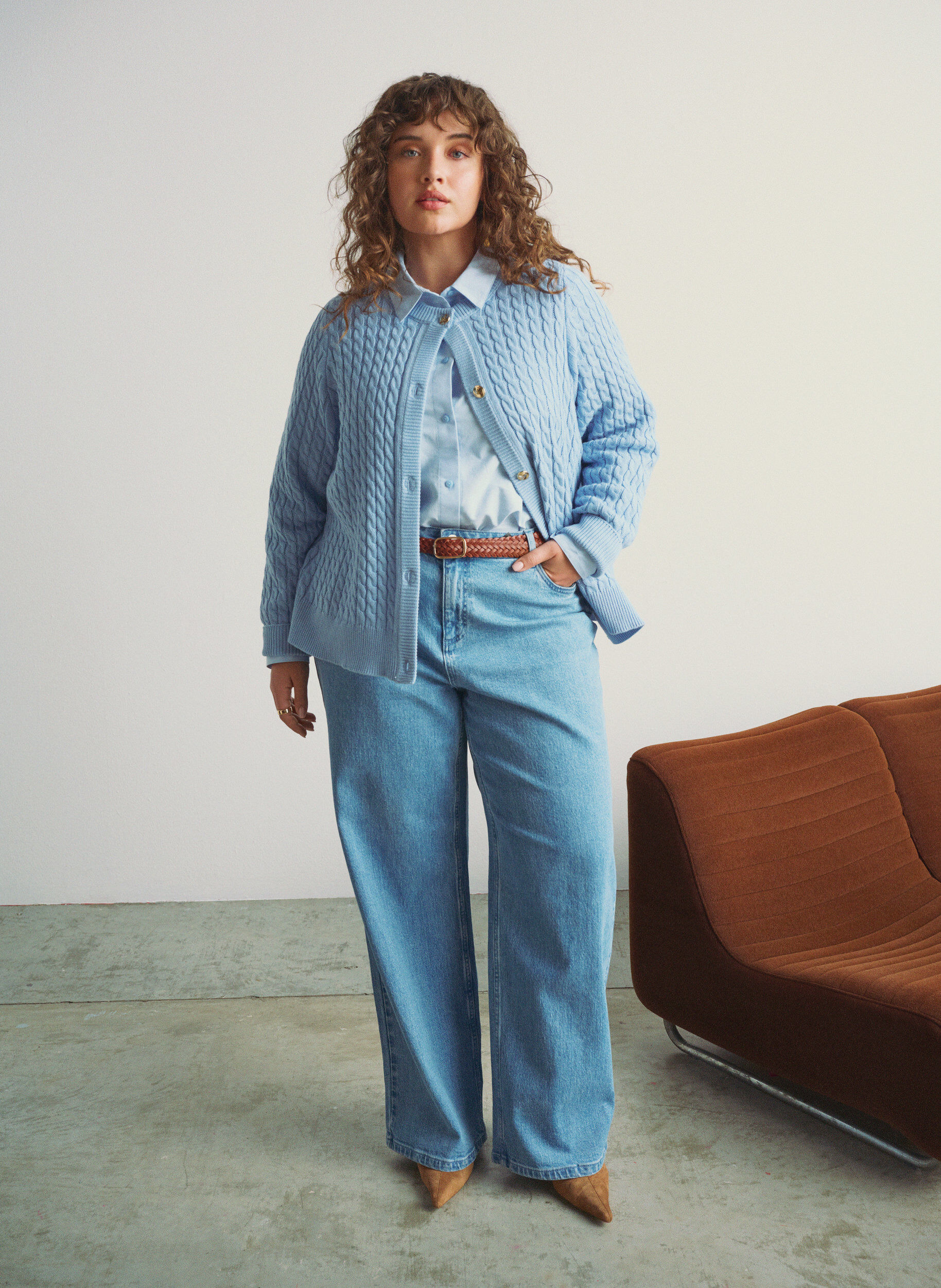 Zizzifashion Cable knit cardigan with golden buttons, Blue, Image image number 0