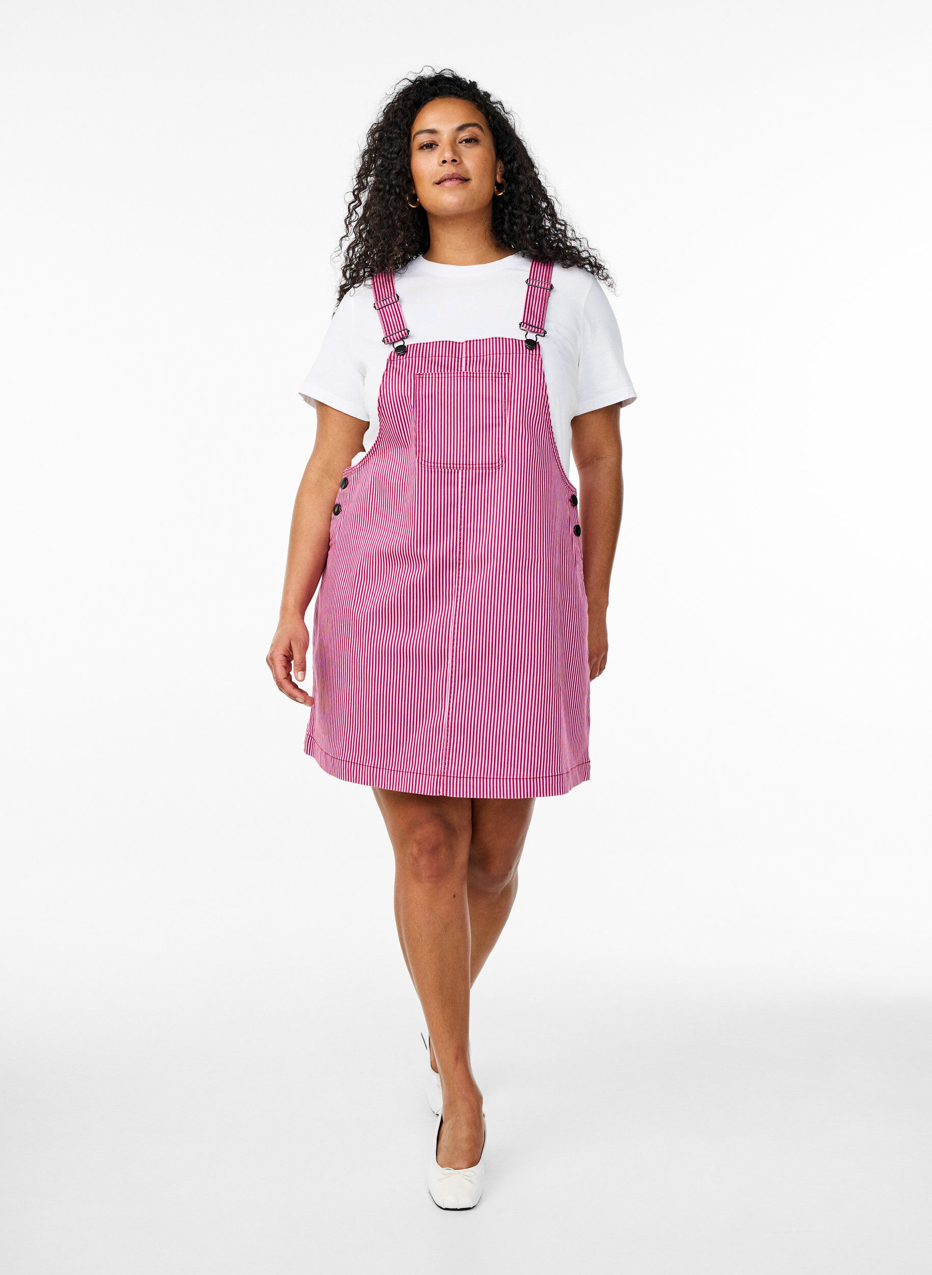 Zizzifashion Short dungaree dress with stripes, Red Stripe, Model image number 2