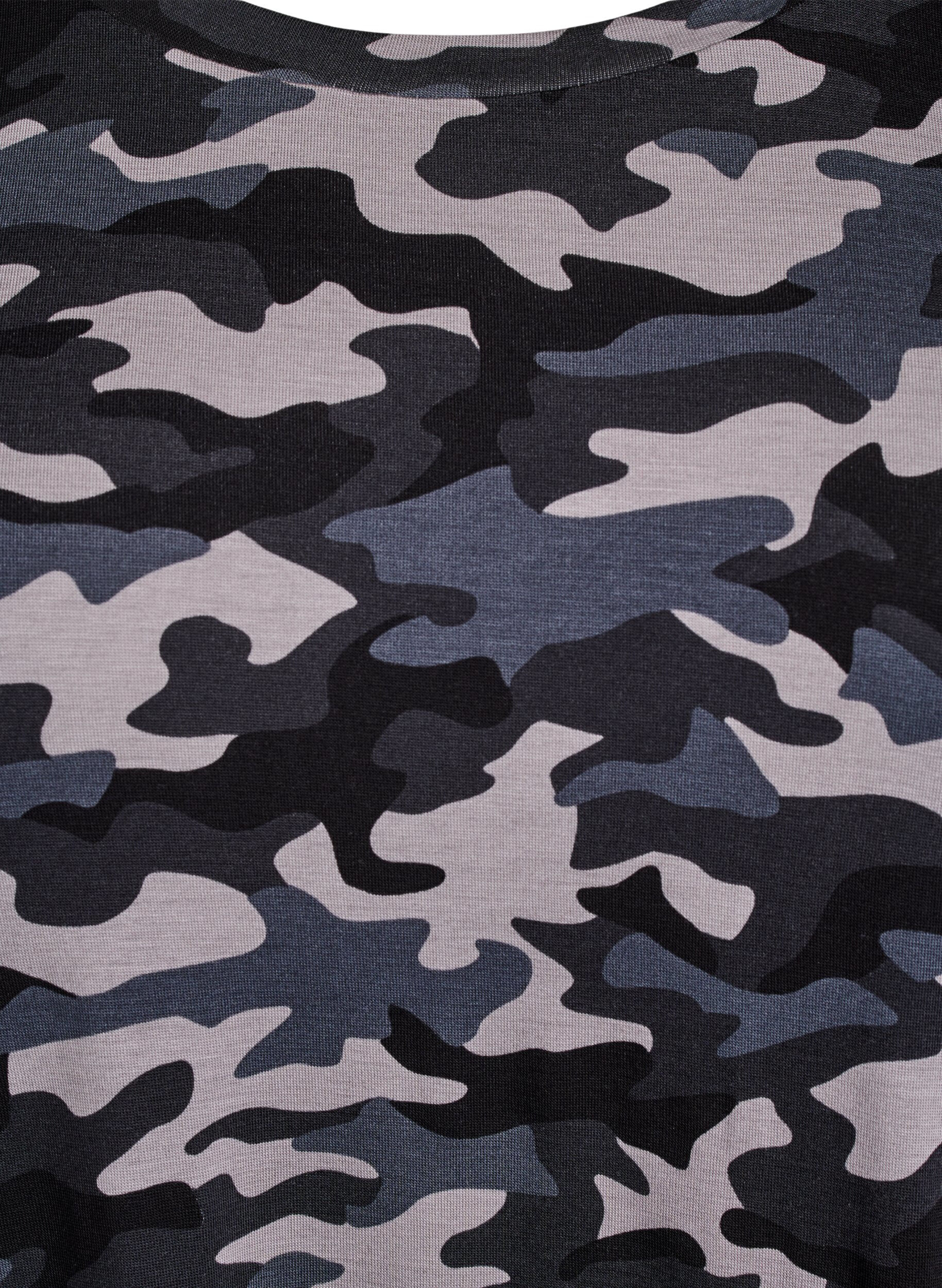 ZizzifashionT-shirt with TENCEL&trade; Lyocell and camouflage print, Grey, Packshot image number 2