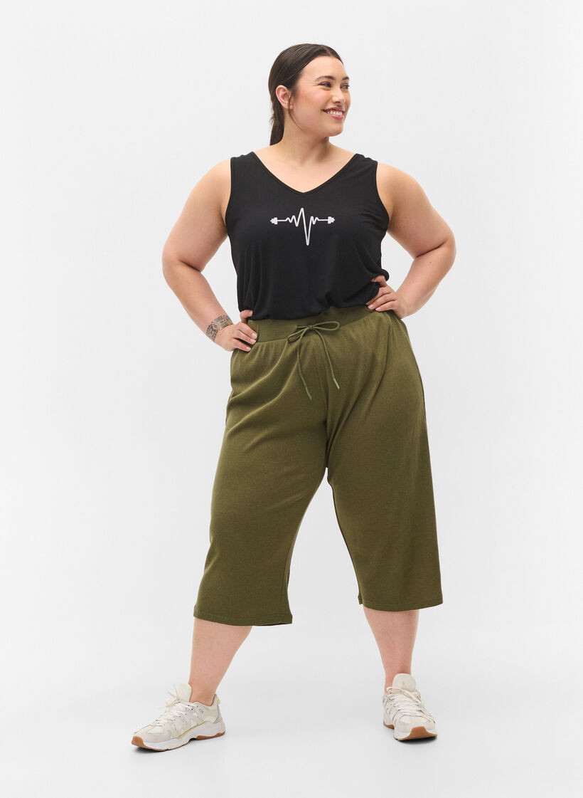Loose culotte trousers in rib fabric, Ivy Green, Model