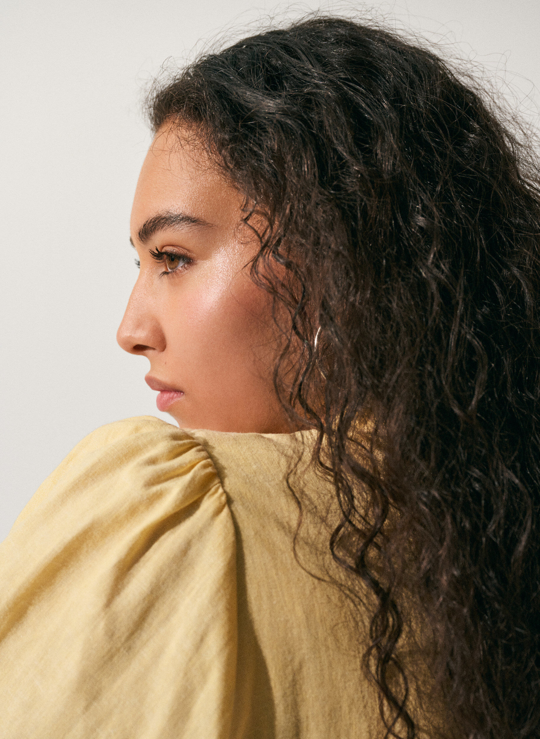 Shirt dress in linen and viscose with a tie belt