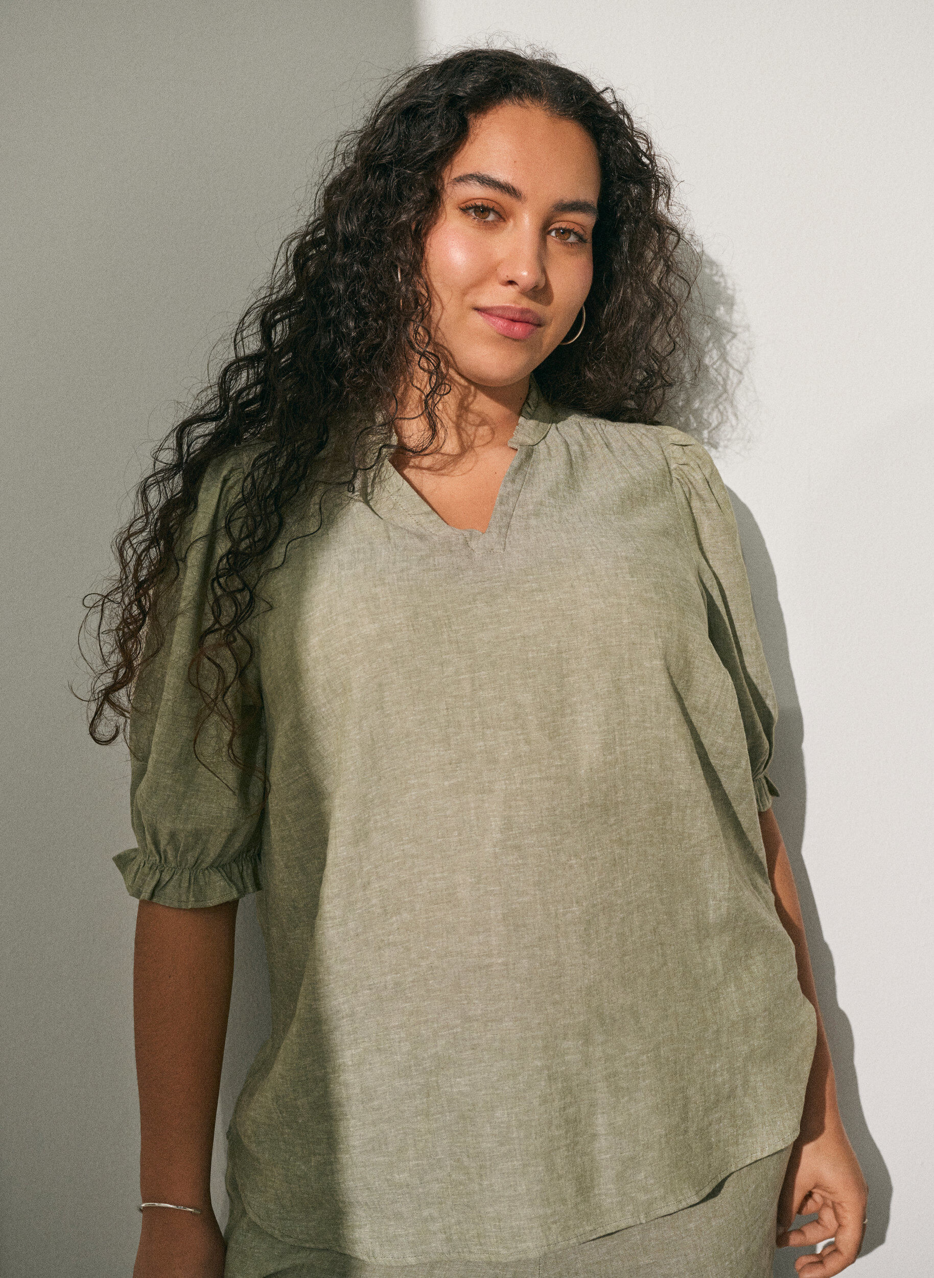 Zizzifashion Blouse in linen and viscose with 1/2 sleeves, Green, Image image number 0