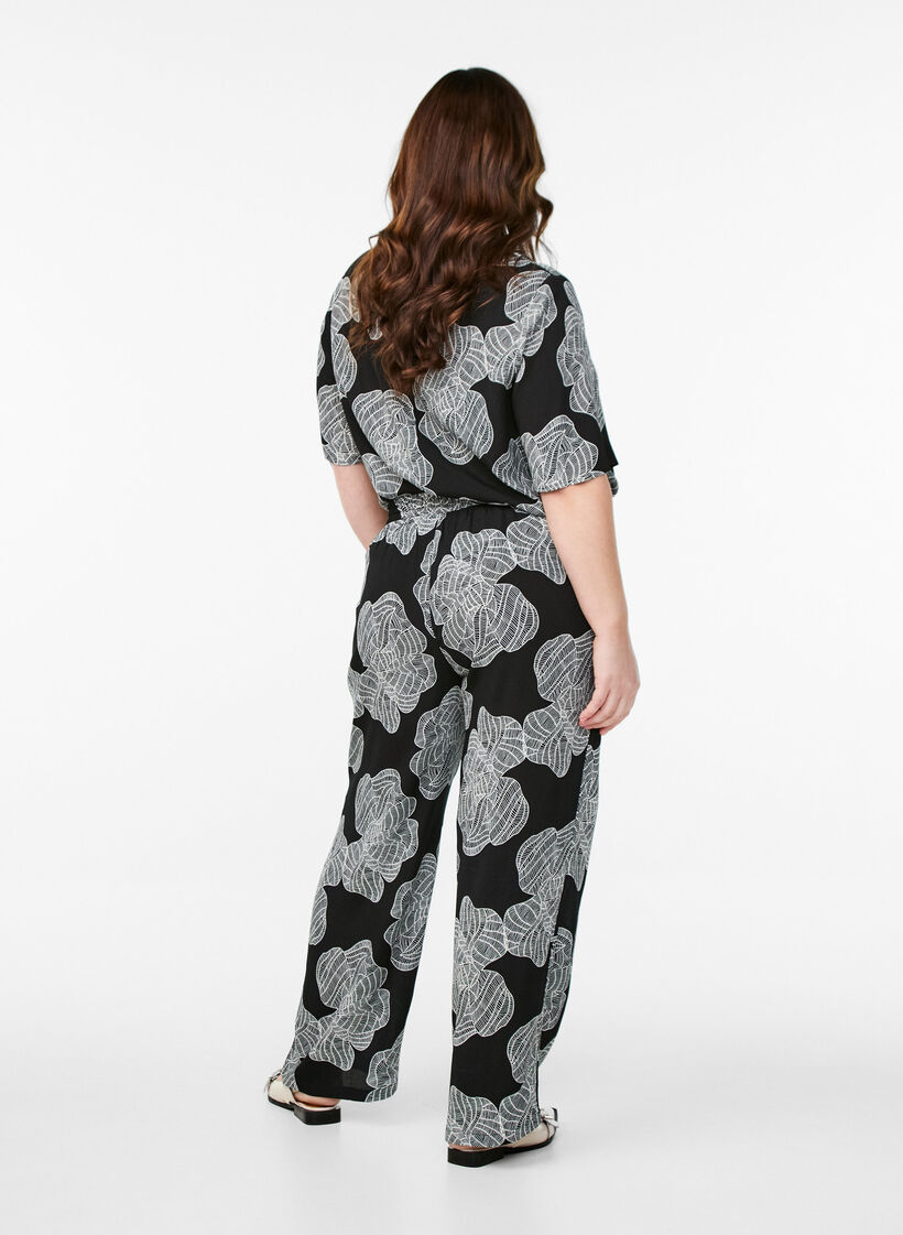 Loose viscose pants with print, Black, Model image number 1