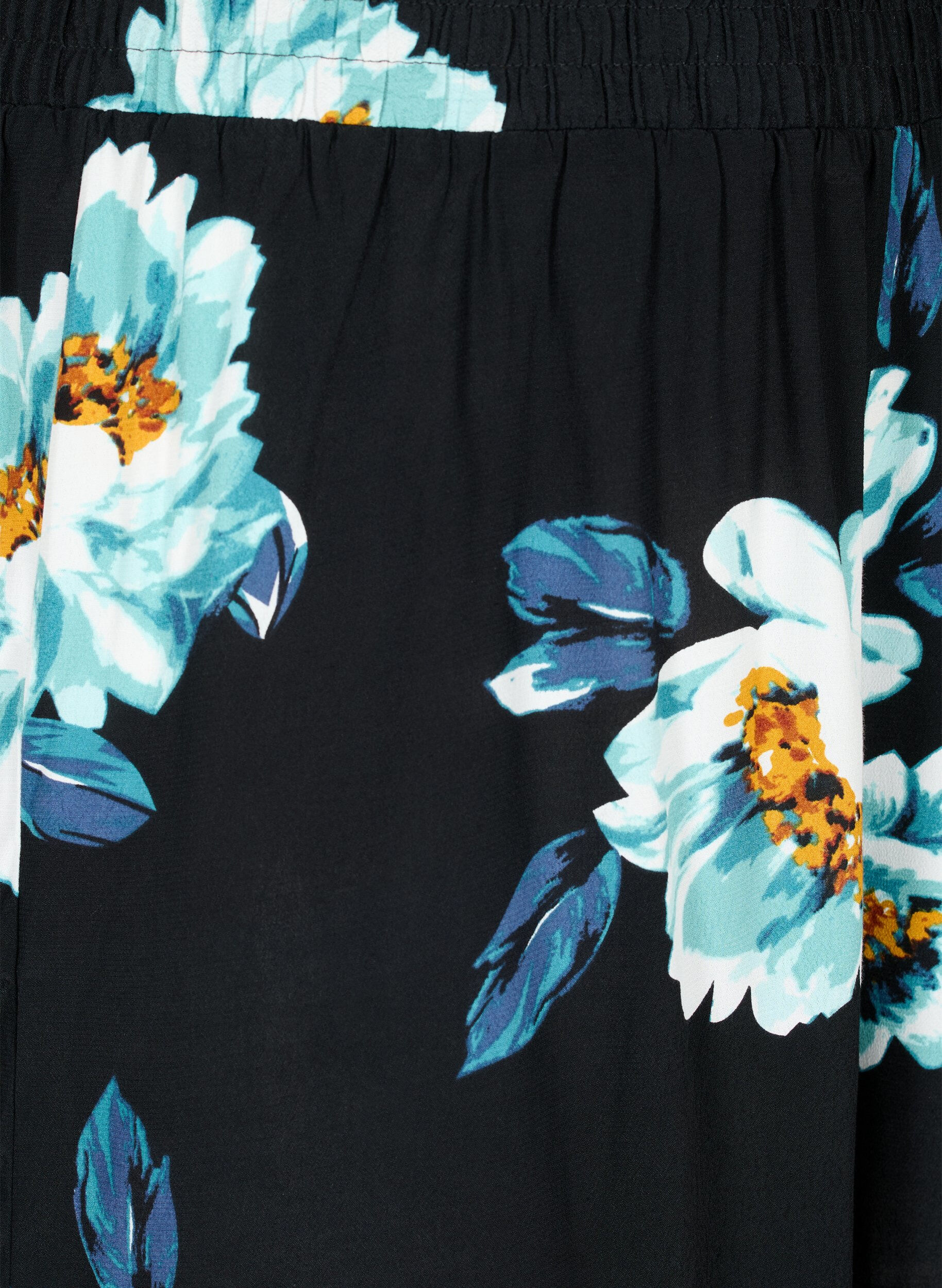 Zizzifashion Loose-fitting shorts in viscose, Black Big Flower, Packshot image number 2