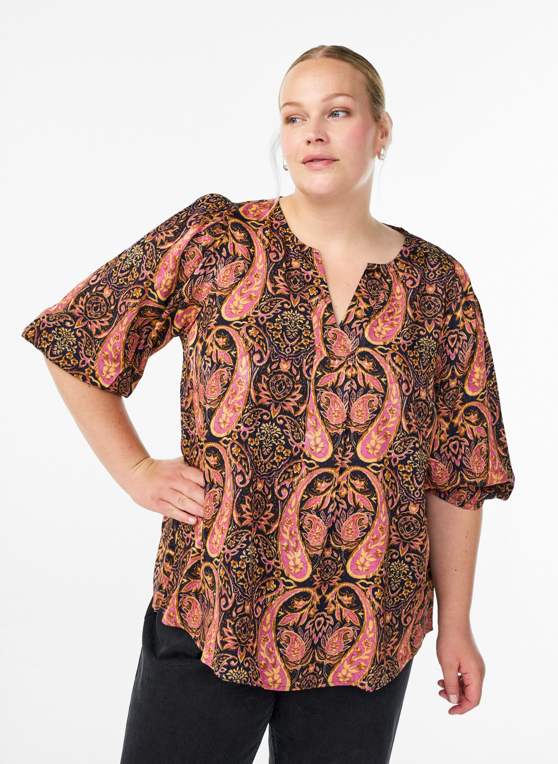 Blouse with paisley print and 3/4 sleeves, Blue, Model
