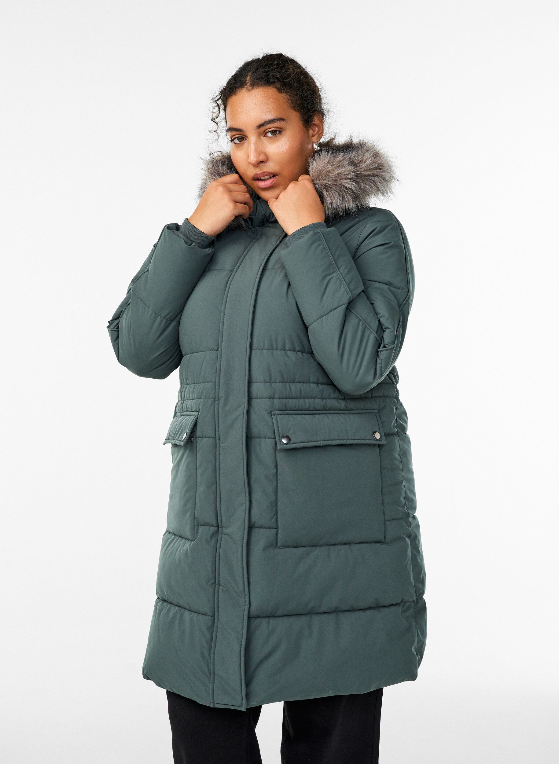 Water-repellent parka with faux fur Collar, Green, Model
