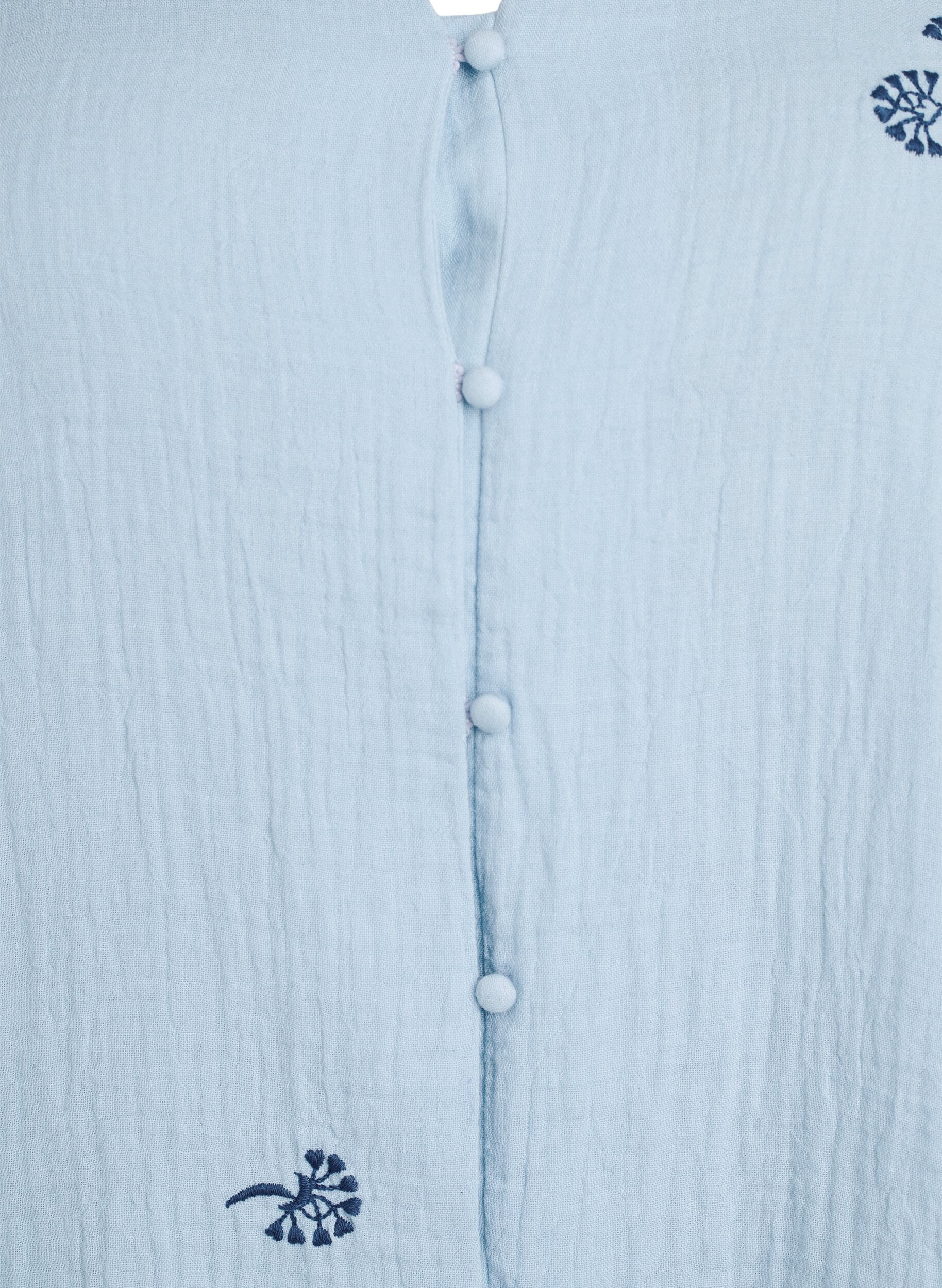 Zizzifashion Blouse in cotton muslin with balloon sleeves and embroidered details, Light Blue, Packshot image number 2
