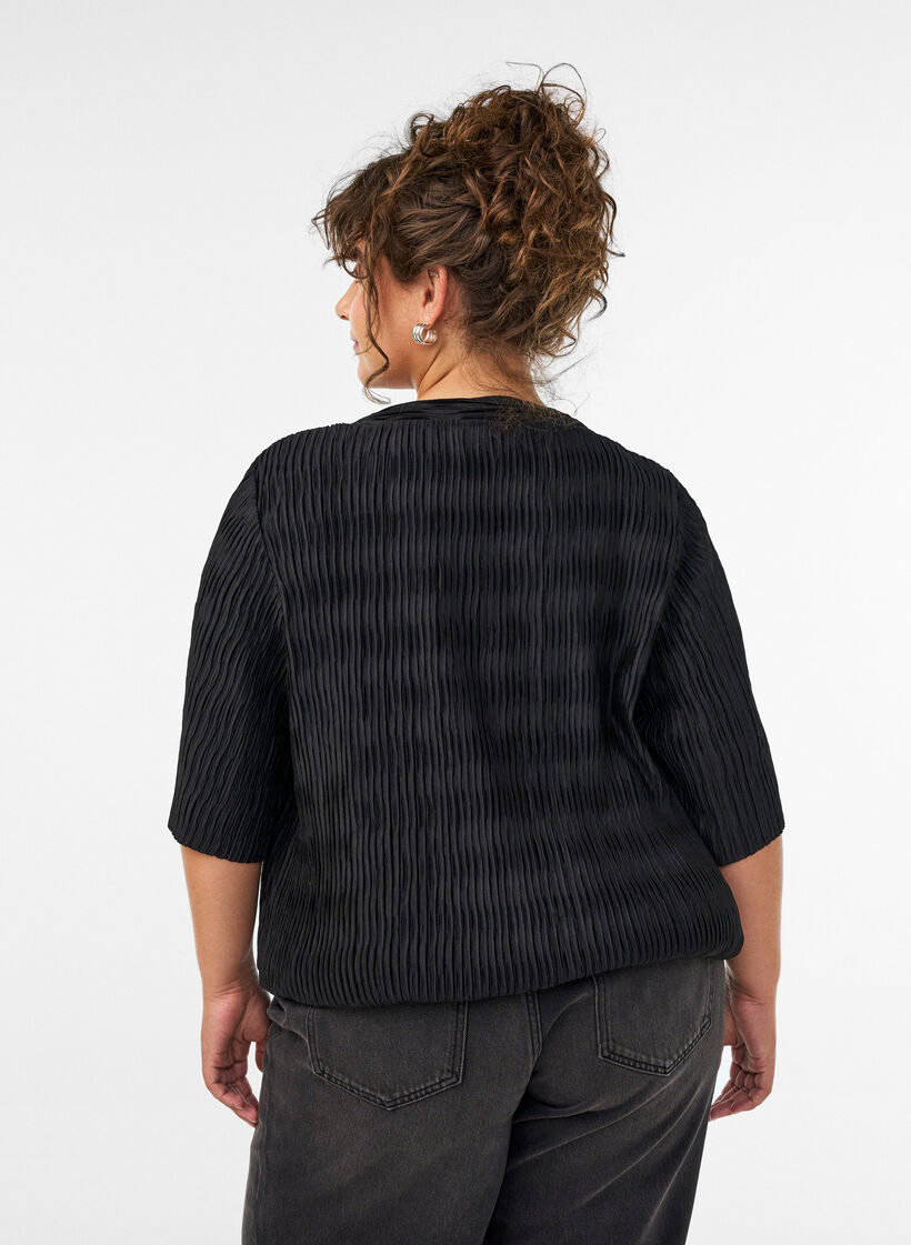 Blouse with wavy texture and balloon shape, Black, Model image number 2
